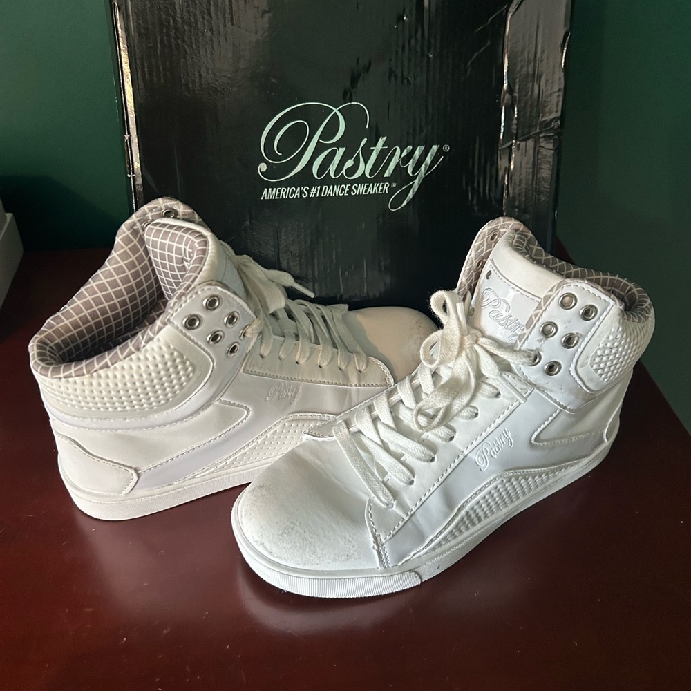 Pastry White High-Top Athletic Shoes